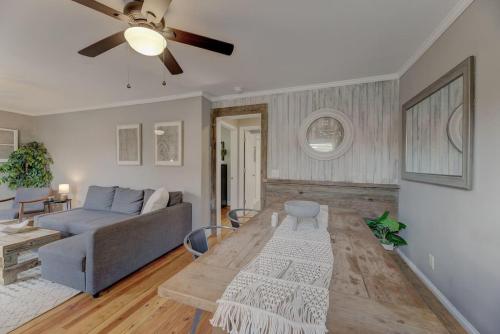 บริการและสิ่งอำนวยความสะดวก, Walk WECO on State in เวสต์ โคลัมเบีย (SC)