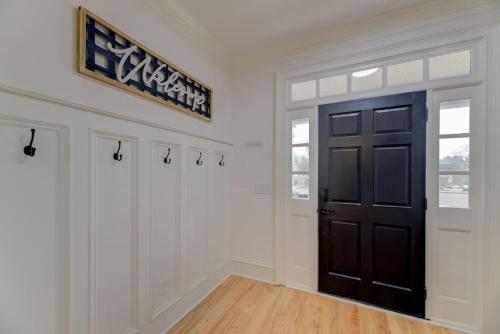 NEW Modern Townhome - Right - Families Welcome in Columbia, USA