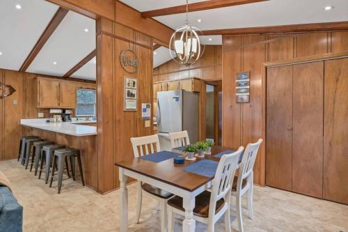 Lake Stay on Bedford Way in Lake Murray Shores, USA