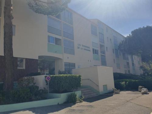 外部景觀, LES TERRASSES DE LA BARONNIE Appartement avec 1 chambre et piscine ouverte à partir du 1er Juin (LES TERRASSES DE LA BARONNIE Appartement climatise avec 1 chambre et piscine ouverte de fin Mai a mi) in 勒格羅－迪魯瓦