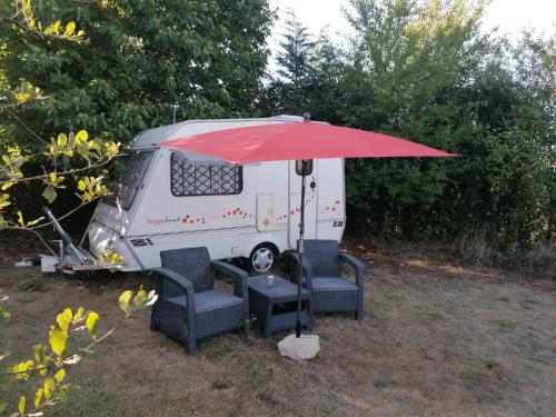 Caravan Elvis 2p - Pays de Joie - Camping - Saint-Macoux