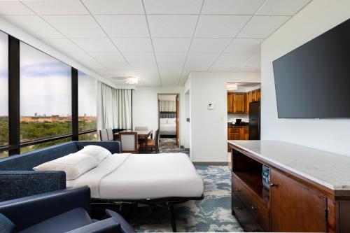 Two-Bedroom Suite with Kitchen
