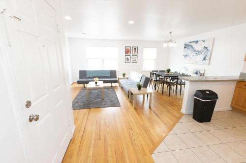 Astonishing 3-Bed Apt Close to NYC in Jersey City, USA