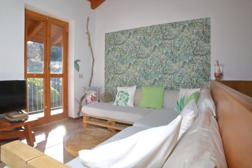  La Mansarda del Ciliegio - deliziosa mansarda con giardino a 6 km da Arona in Dagnente