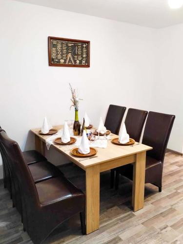 مطبخ, Hilltop House in بران