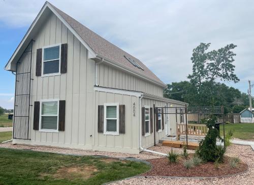 Bright and Stylish Home - Great Central Location! in Timnath, USA