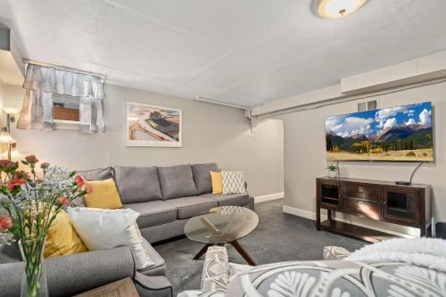 Garden Level Apt Mtn Ave - 8 min walk to Old Town!