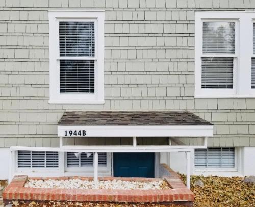 Inviting Bungalow Next to UNC - Free Cruiser Bikes