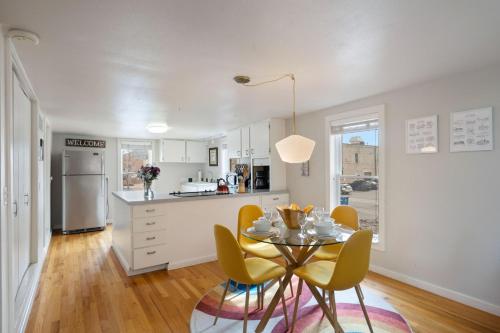 Pine Street Loft - Just steps from Old Town Square! in Fort Collins, USA