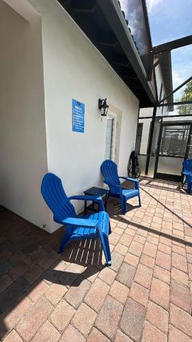 Caribbean Breeze- 4 bedroom lake view home with a private pool close to Disney! - image 5