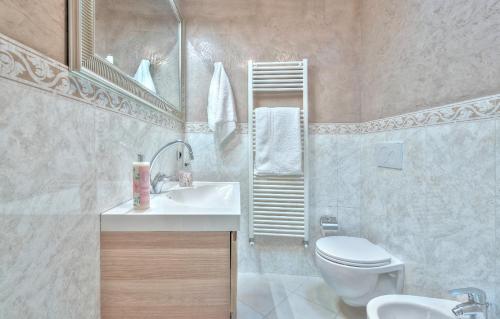 FLORENCE GIANNOTTI HOME