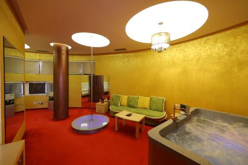 HOTEL GJUTA in มยูล บาทอเร