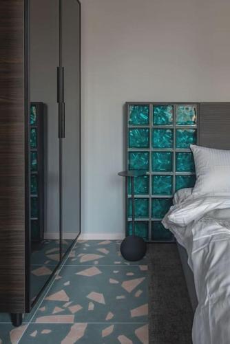 Resume Apartments, Swimmer Corner No 2