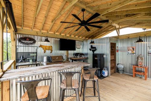 Completely Remodeled Private Salt Water Pool with Great Outdoor Spaces in Dripping Springs, USA