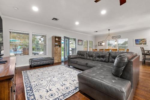 Remodeled with New Mattresses and Private Pool in Dripping Springs, Vereinigte Staaten von Amerika
