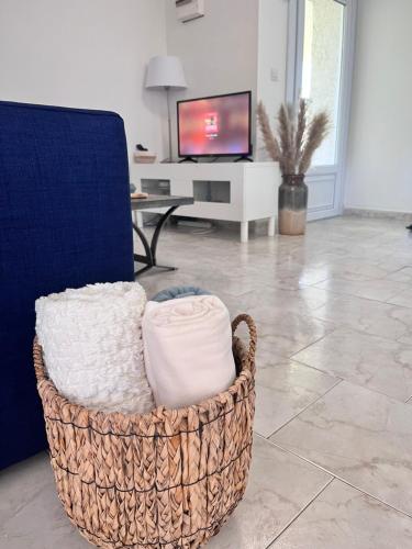 Logement provençal au calme à 20 min d’Avignon (Logement provencal au calme a 20 min d’Avignon) in Lirac