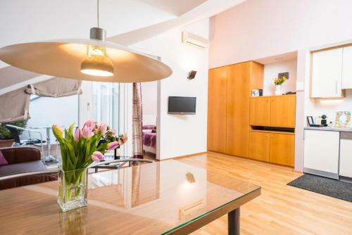 Ferienwohnung in Dornbach mit Privater Terrasse - image 2