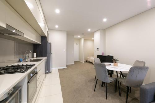 Comfortable apartment, near Parramatta CBD!