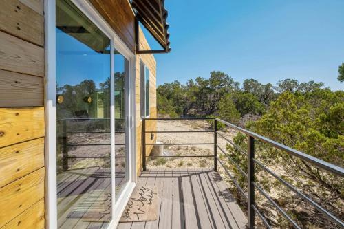 Hill Country Norwood Tiny Home B- Sits on 13 Acres, Sleeps 2 and Pet Friendly! in Dripping Springs, USA