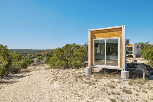 Hill Country Norwood Tiny Home B- Sits on 13 Acres, Sleeps 2 and Pet Friendly! in Dripping Springs, USA