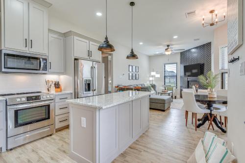 Northlake Vacation Rental with Pool and Hot Tub Access in Northlake, USA
