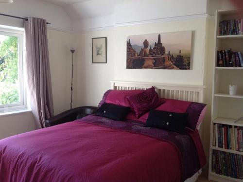 Shepperton Guesthouse, , London