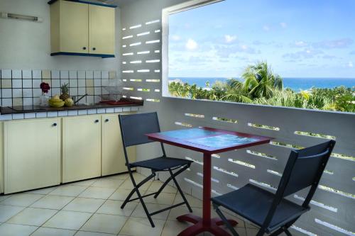 Oprema, studio tartane vue mer exceptionnelle, à 200 m de la plage (studio tartane vue mer exceptionnelle, a 200 m de la plage) in La Trinite