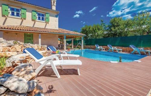 Geräumige, topmoderne Ferienvilla mit eigenem Pool