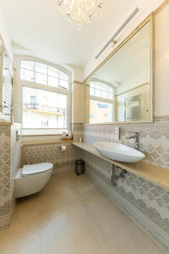 Deluxe Double Room with Sea View image 1