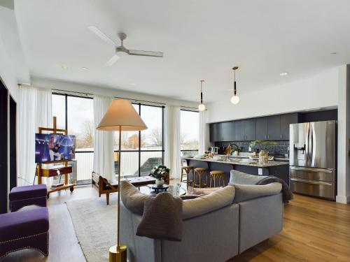 Foxscape - 6 Homes in 12 South - Private Balconies in Nashville, USA