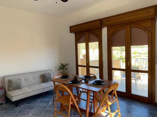 APPARTEMENT-NICE 01 VUE MER - PANORAMIQUE WIFI-Parking near Parc des Arènes de Cimiez