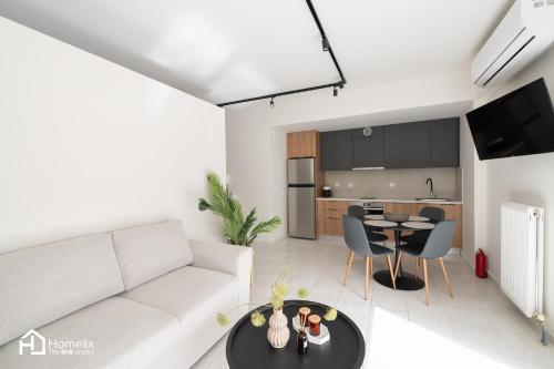 Agora Central Home 1