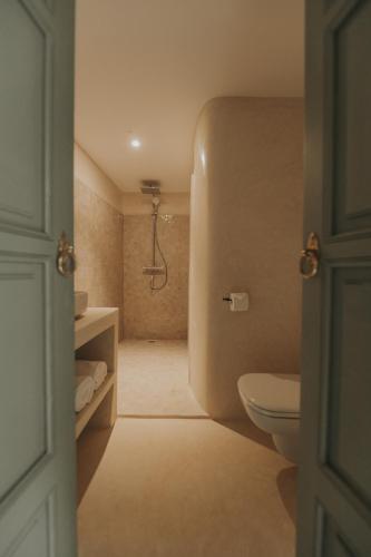 Standard Double Room image 4