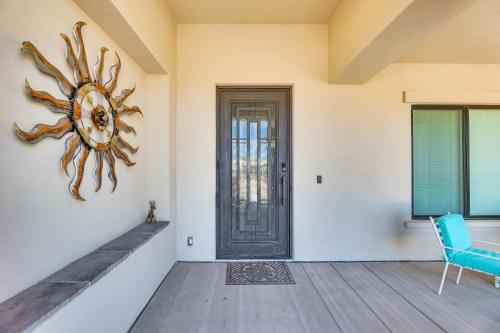 Luxurious Desert Oasis Fireplace and Private Pool!