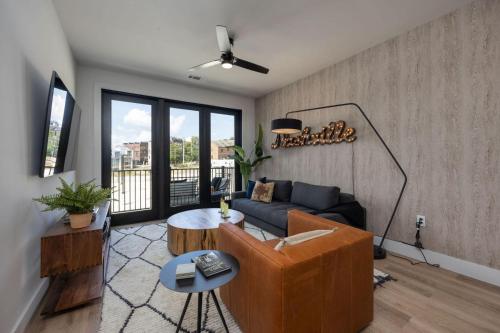 Fab Five-5 Unit Odyssey Combo-Heart of Midtown in Nashville, USA