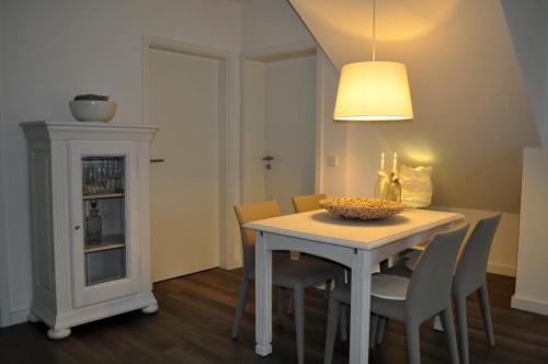 Ferienapartment am Mohnesee 6.2km von Rennweg entfernt
