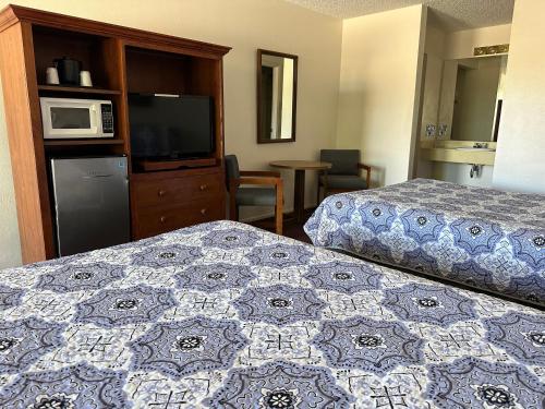 Windcrest Inn and Suites in Fredericksburg, USA