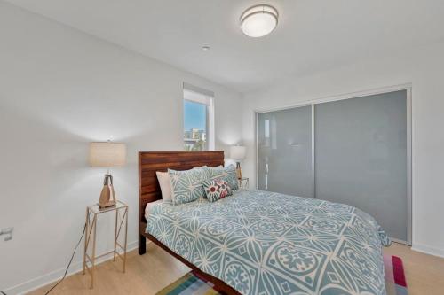 3 Lux large apartment heart of SM - image 12