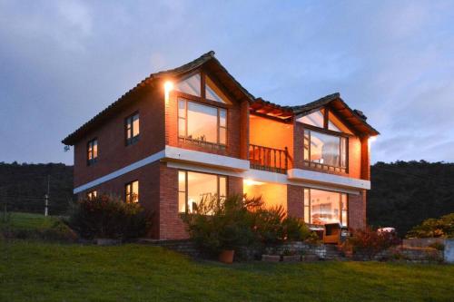 Finca El Uvito, Casa con hermosa vista al lago
