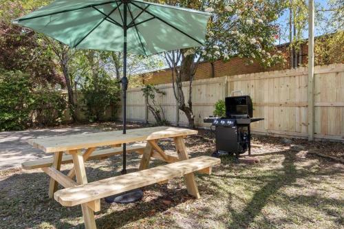 The Azalea House The Azalea House