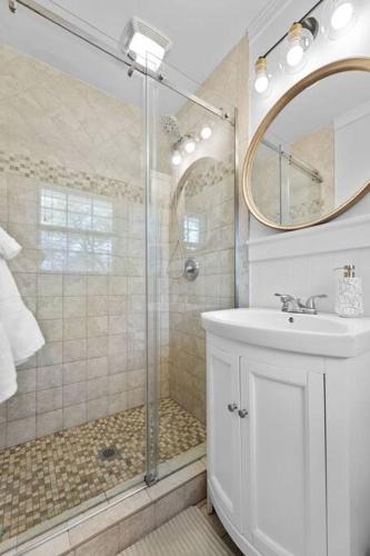 The Azalea House The Azalea House