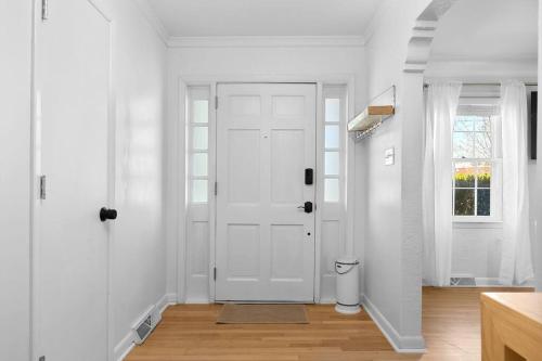 The Azalea House The Azalea House