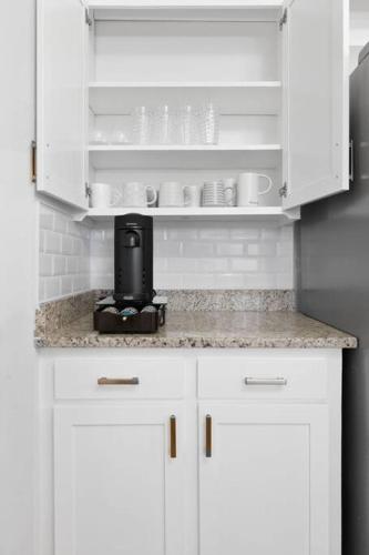 The Azalea House The Azalea House