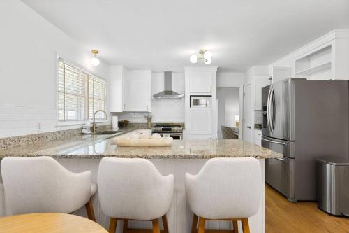 The Azalea House The Azalea House