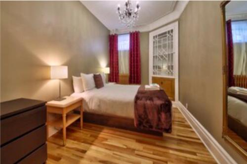 Three-Bedroom Apartment image 9
