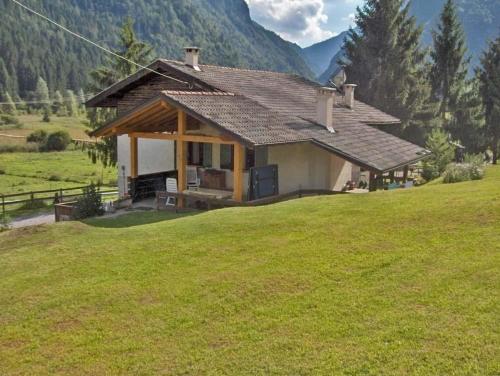 Familienfreundliche Ferienwohnung in Ledro mit Garten, Grill und Terrasse