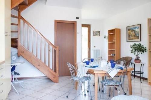 Appartement in San Gregorio mit Garten