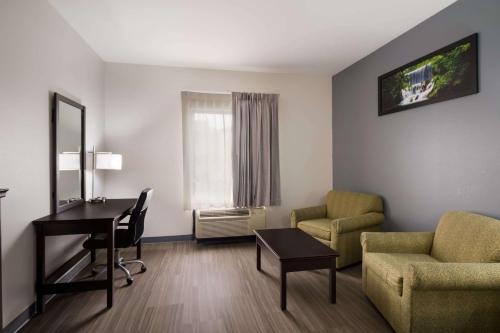 Quality Inn Columbia I-65 - Hotel - Columbia