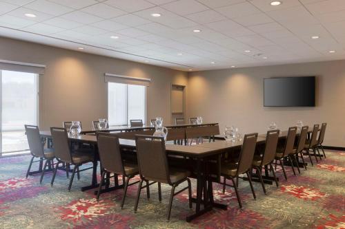 Home2 Suites By Hilton Clovis - image 7