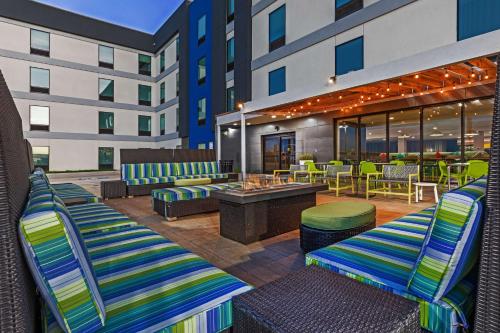 Home2 Suites By Hilton Weatherford in Weatherford, USA